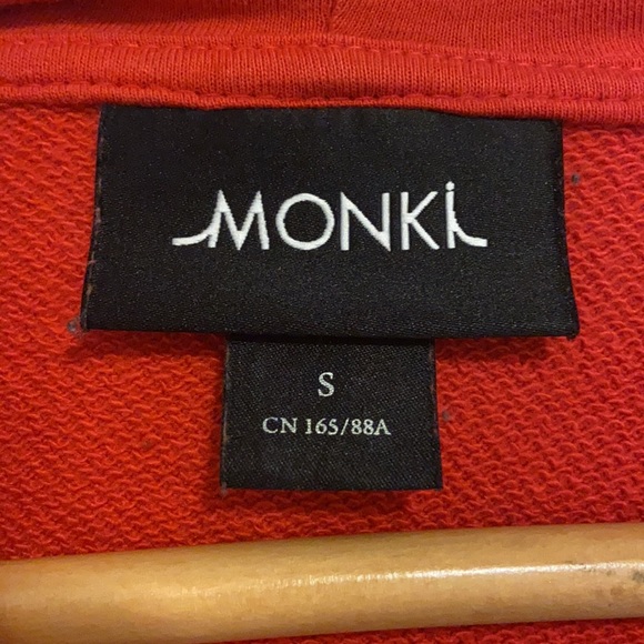 sweater - Picture 2 of 2